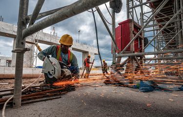 Pentingnya Air Dalam Pengerjaan Proyek Konstruksi Bangunan